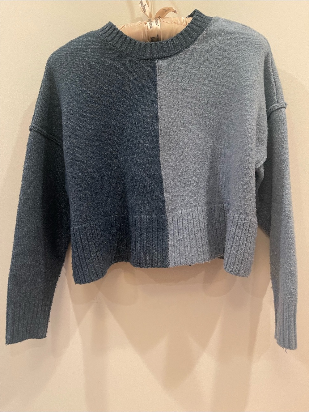 Arizona Jean Co XS crop sweater / jumper blue colorblock